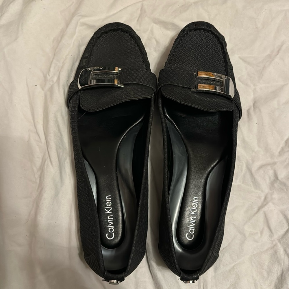 Calvin Klein size 8 women’s loafers